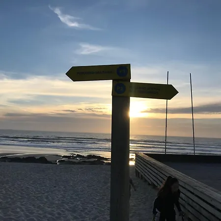 Nyaraló Cozy Com Jardim Árvore