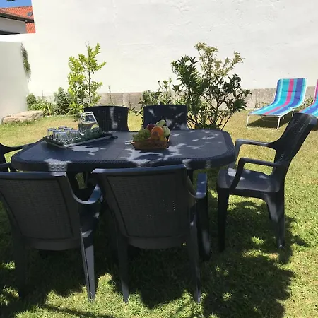 Nyaraló Cozy Com Jardim Árvore